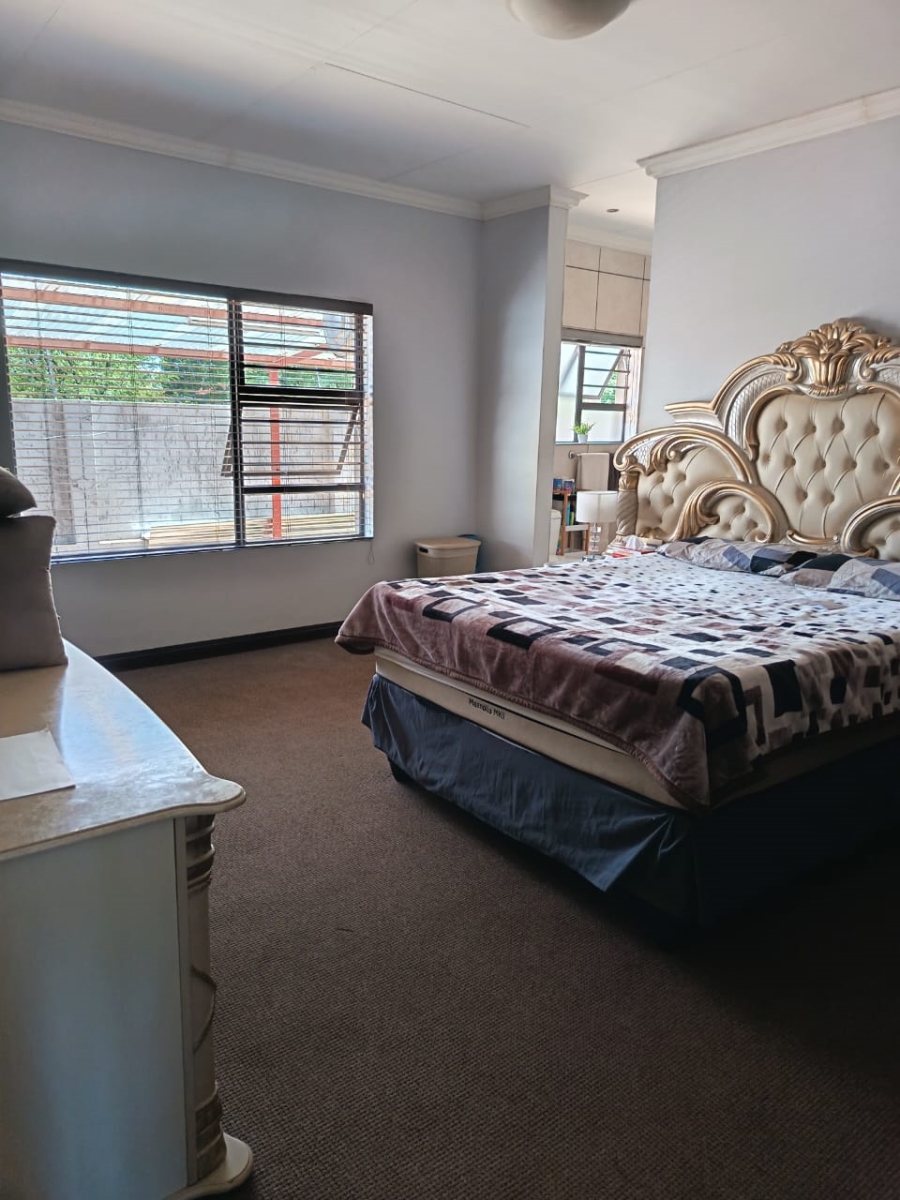 3 Bedroom Property for Sale in Kuruman Northern Cape